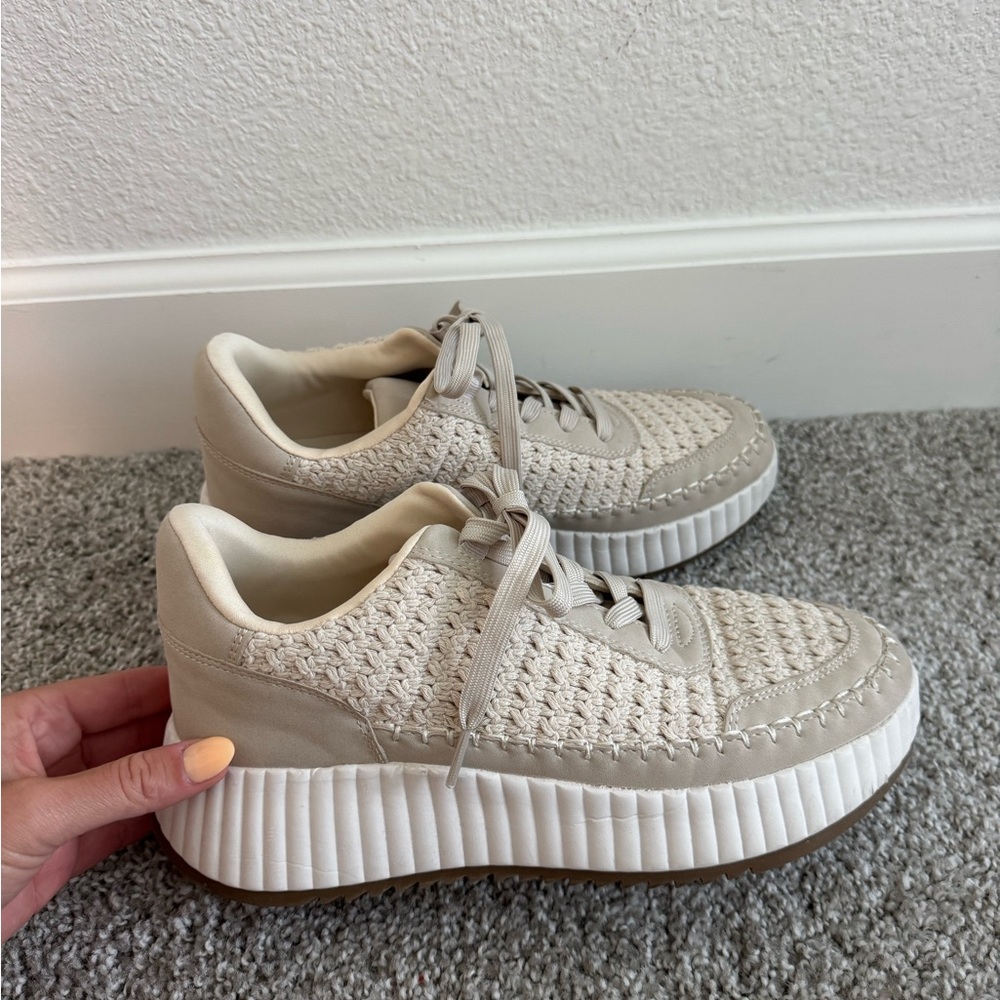 Dolce Vita Cream and Tan Women's Sneakers